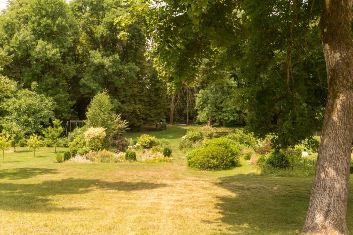 Manderley Bed & Breakfast Arceau